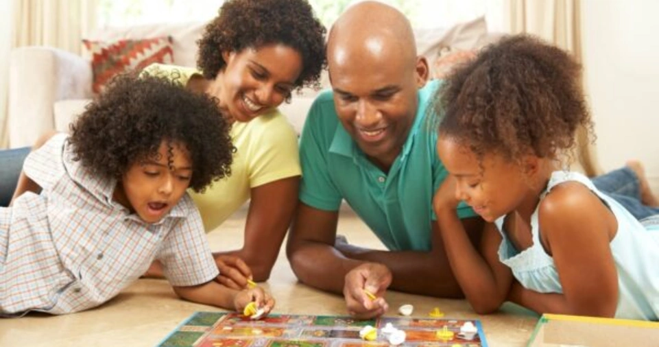 How to Plan a Fun Family Game Night?